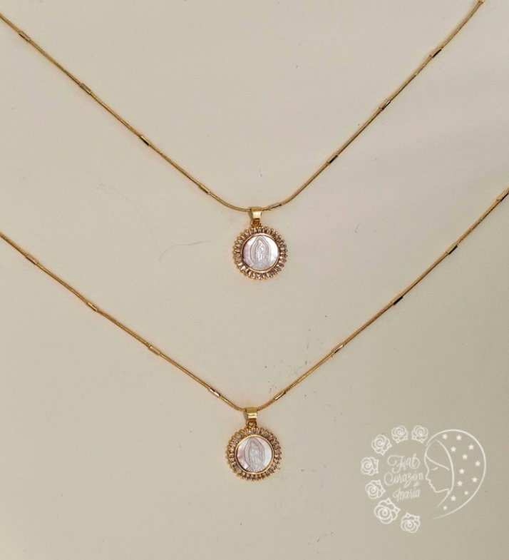 Cadena con medalla de la Virgen de Guadalupe